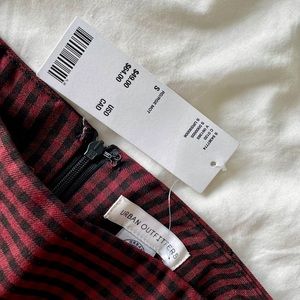 Never worn TAG ON Urban Outfitters mini skirt